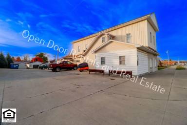 Main picture of 255 S Wayne St