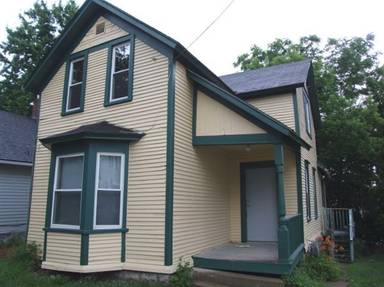 Main picture of 40 Mack Ave NE