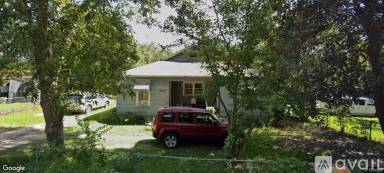 Main picture of 1904 10th Ave