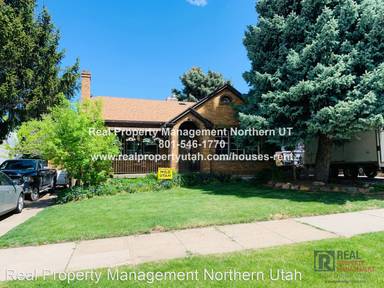 Main picture of 1120 E 21st St