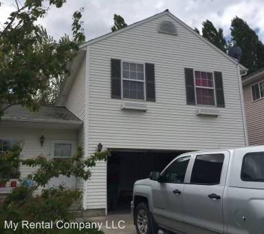 Main picture of 320 NW Parr Dr