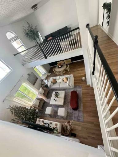 Main picture of 980 Sara Ct