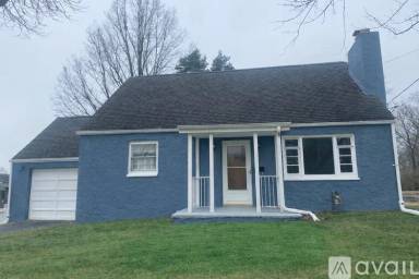 Main picture of 1703 N Mercer St