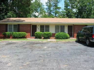Main picture of 2421 University Dr