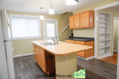 Main picture of 840 Harding St NW