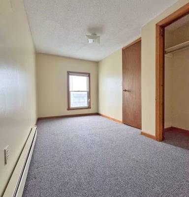 Main picture of 384 Front St
