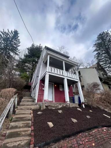 Main picture of 940 Rothpletz St