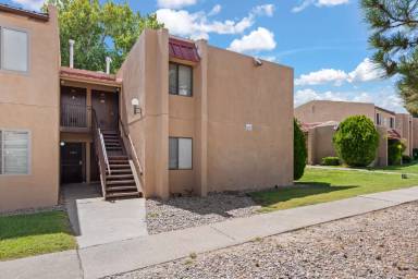 Main picture of 903 Country Club Dr SE