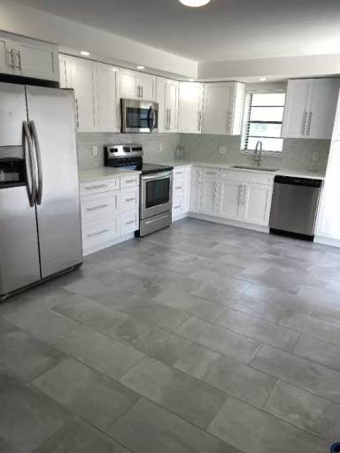 Main picture of 2525 Albatross Rd N
