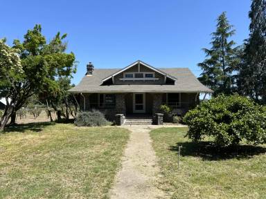 Main picture of 1851 Magnolia Dr
