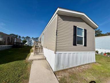 Main picture of 553 Corbin St