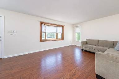 Main picture of 23 Williamsburg Ct
