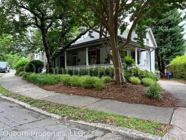 Main picture of 127 W End Blvd