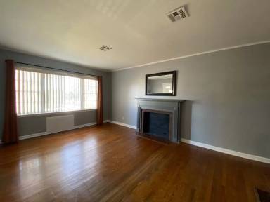 Main picture of 2632 E 4th St