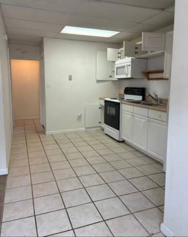 Main picture of 113 E Middle St