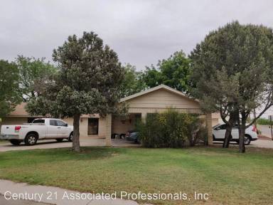 Main picture of 1705 Live Oak Pl