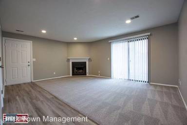 Main picture of 1260 Golden Gate Dr