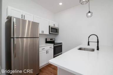 Main picture of 3033 W Diamond St
