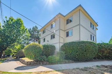 Main picture of 301 26th Ave S