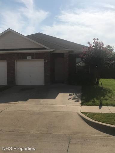 Main picture of 906 Walnut St