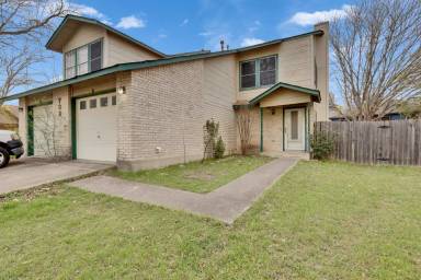 Main picture of 738 Simonetti Dr