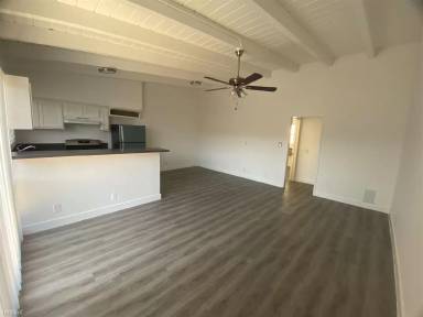 Main picture of 10475 National Blvd