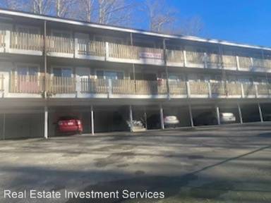 Main picture of 102 Summit Ave N