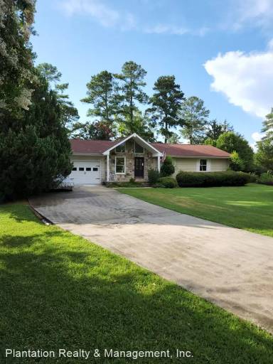 Main picture of 4090 Essex Pl