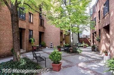Main picture of 801 South St