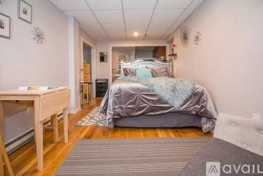 Main picture of 1015 Beacon St