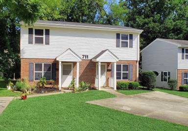 Main picture of 711 Ellington St