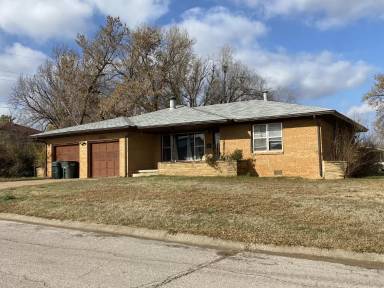 Main picture of 4345 SE 16th St