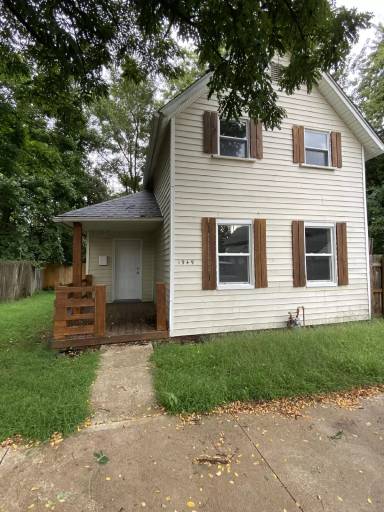 Main picture of 1947 W 58th St