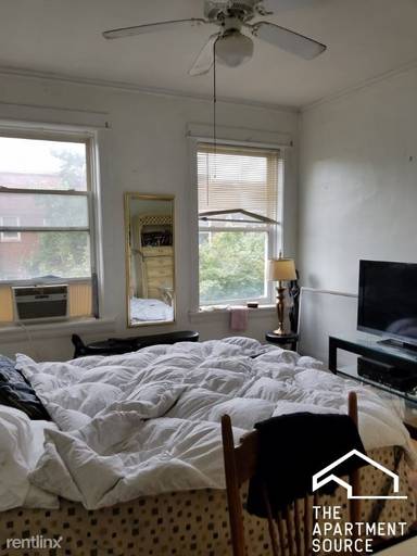 Main picture of 5808 N Winthrop Ave