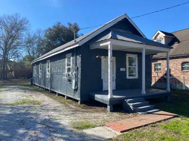 Main picture of 1504 Oakley St