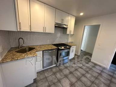 Main picture of 208 W Palisade Ave