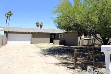 Main picture of 5933 W Pasadena Ave