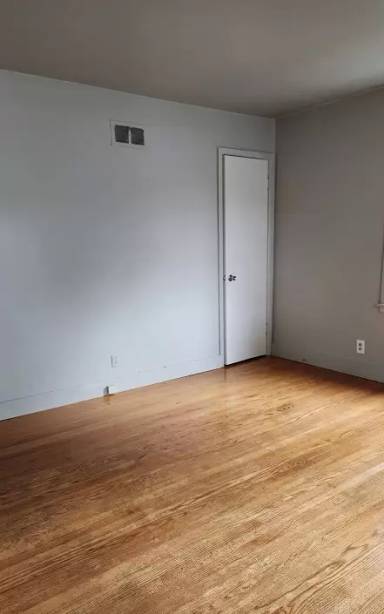 Main picture of 4647 W Fond du Lac Ave