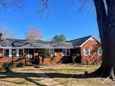 Main picture of 127 Senter St