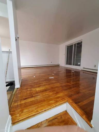 Main picture of 226 Bay 35th St