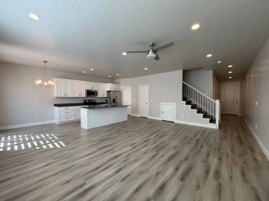 Main picture of 1047 S 4380 W