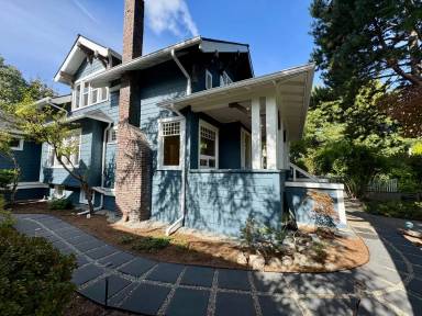 Main picture of 2723 34th Ave S