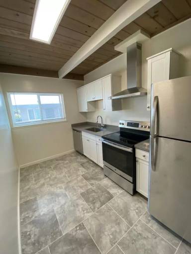 Main picture of 21 E 40th Ave