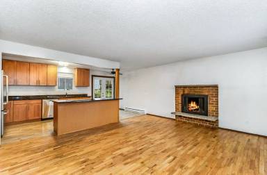 Main picture of 123 Maple Ave