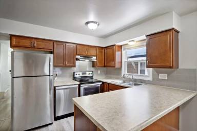 Main picture of 6437 Powell Pl