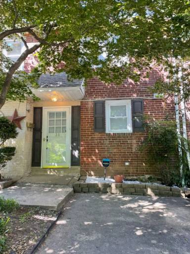 Main picture of 31 N Cannon Dr