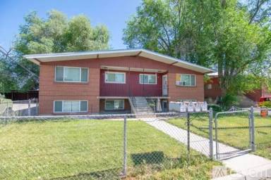 Main picture of 106 W Angelo Ave