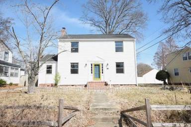 Main picture of 120 Wythe Crescent Dr