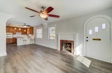Main picture of 2048 Jefferson St