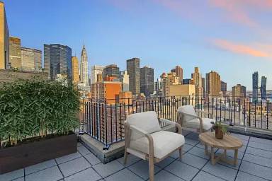 Main picture of 21 Park Ave
